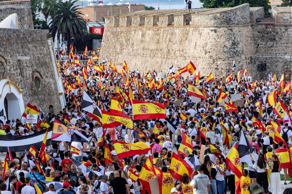 Crise migratória em Ceuta gera protestos em várias cidades da Espanha e aumenta pressão sobre Sánchez