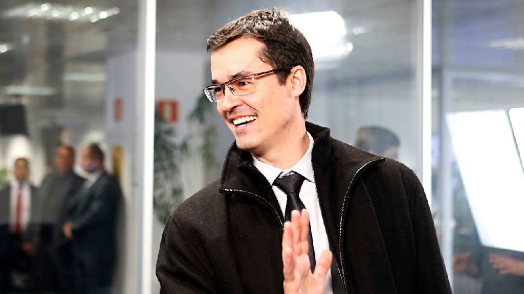 Deltan Dallagnol mantém candidatura ao Senado no Paraná apesar de campanha suspensa