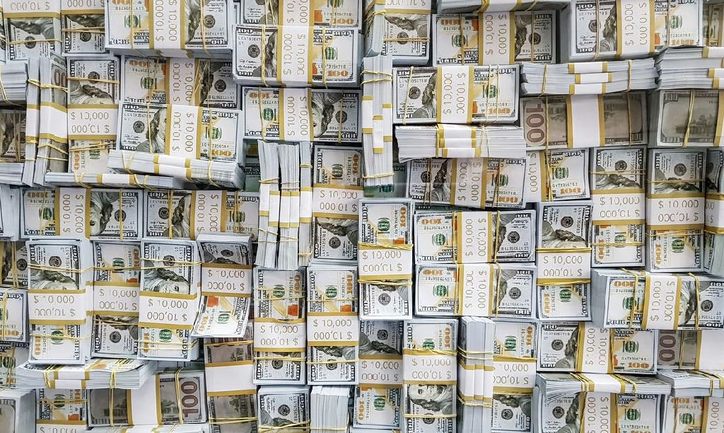 Dólar registra alta de 0,47% e se aproxima de R$ 5,20 em meio a incertezas globais