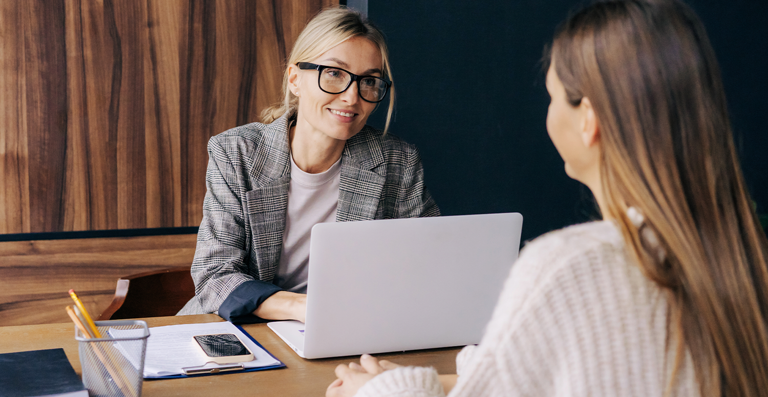 Entrevista de emprego: transformações e permanências no processo seletivo