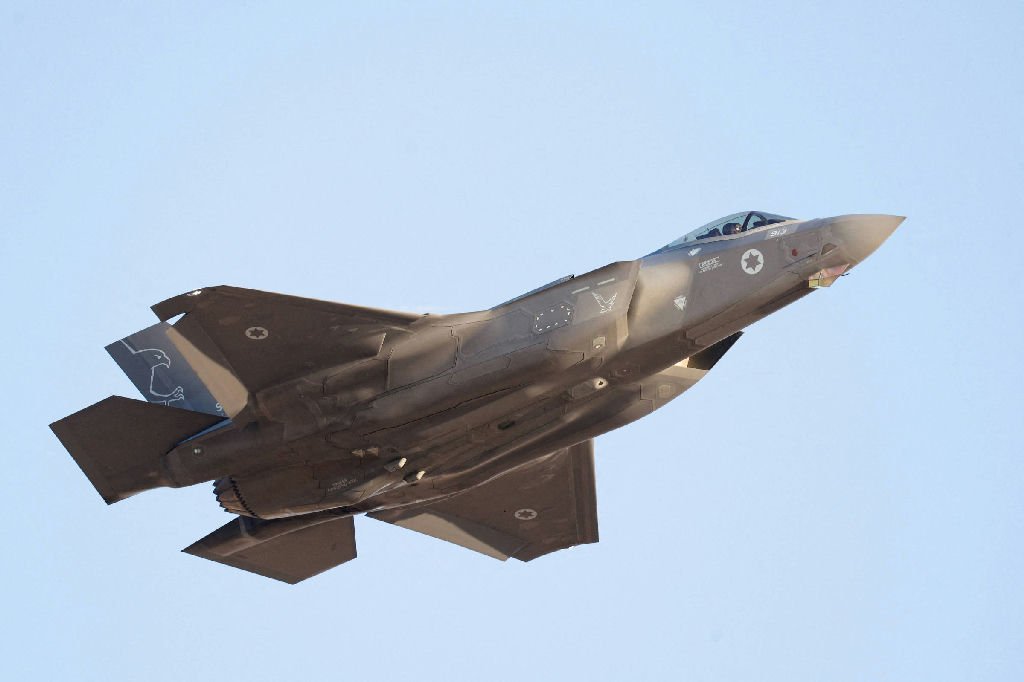 EUA autorizam venda de caças F-35 para Arábia Saudita em meio a tensões regionais