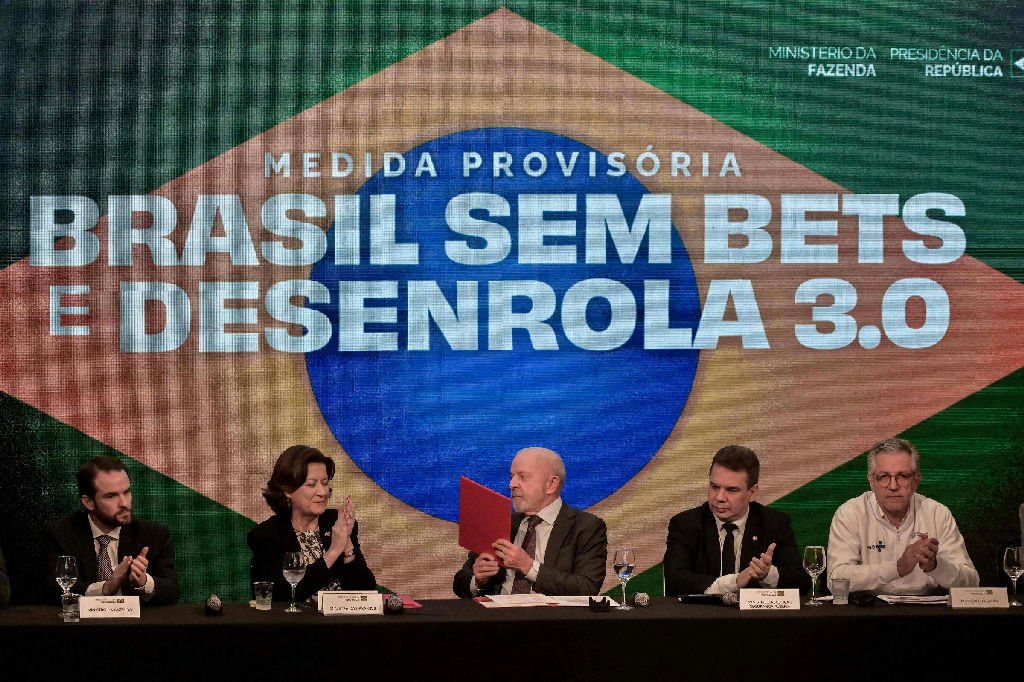 Febraban vê oportunidades com o Desenrola 3.0 e espera melhora no crédito