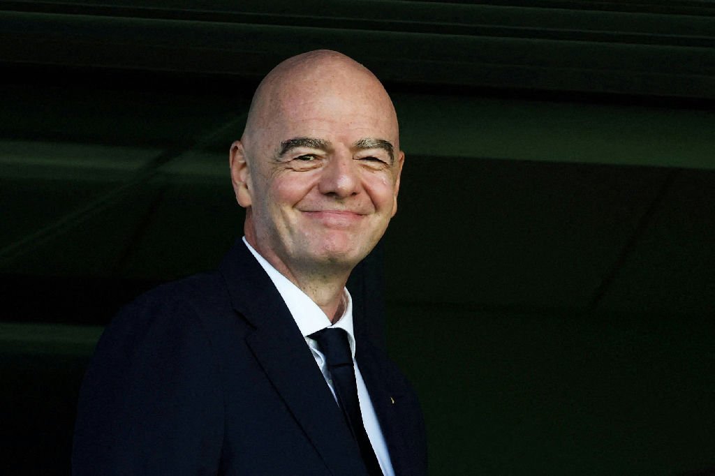 Federação de futebol da Suíça retira apoio a Infantino em meio a crise na Fifa