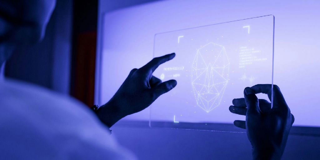 Flávio Bolsonaro e PL se destacam em uso indevido de inteligência artificial, aponta estudo