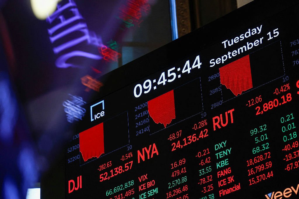 Fluxo de capital estrangeiro para ações dos EUA atinge recorde com queda na demanda por dívida