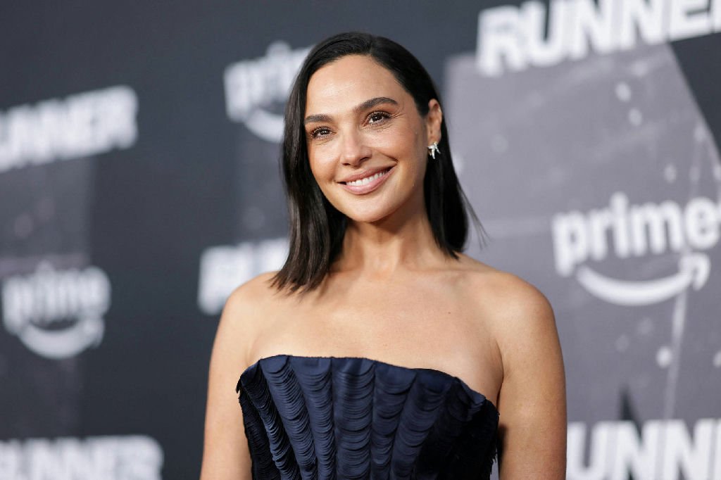 Gal Gadot critica mudanças no elenco da DC: 'Situação não foi conduzida com elegância'