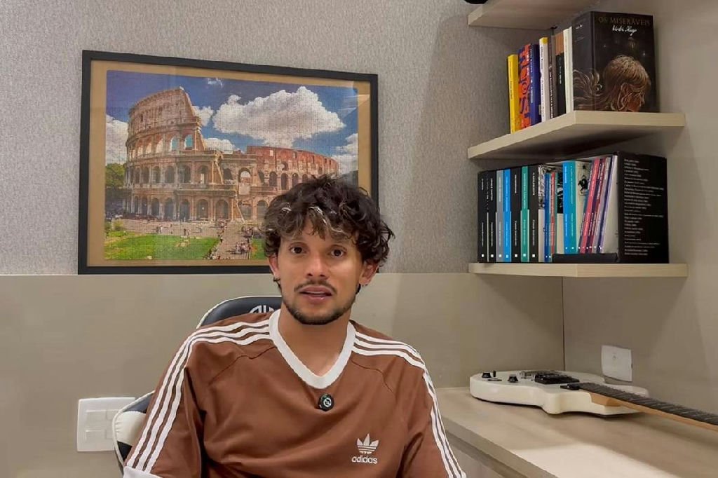 Gustavo Scarpa e a literatura: uma paixão que transcende o futebol