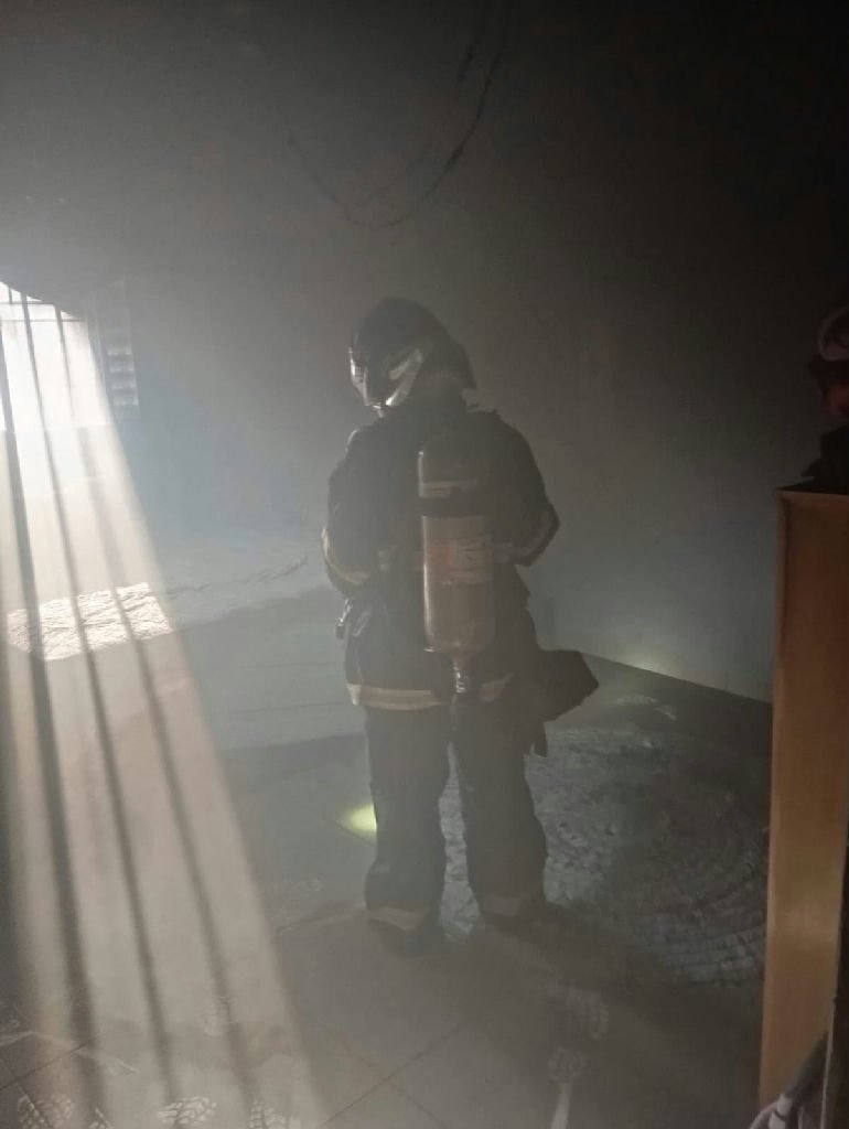 Incêndio em residência em Primavera do Leste é causado por brincadeira de criança com isqueiro