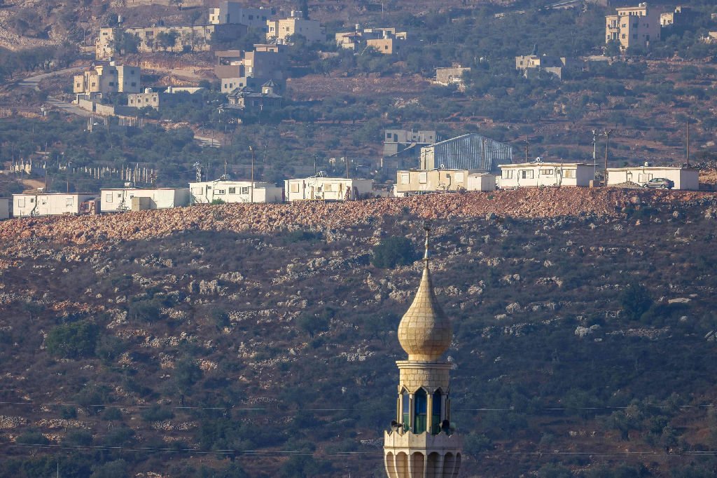 Israel avança na expansão de assentamentos na Cisjordânia apesar de sanções internacionais