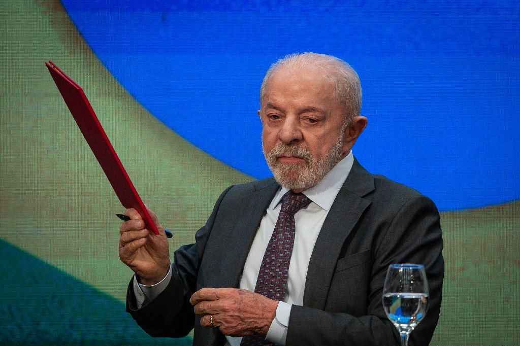 Lula afirma que aumento da dívida pública não gera pânico
