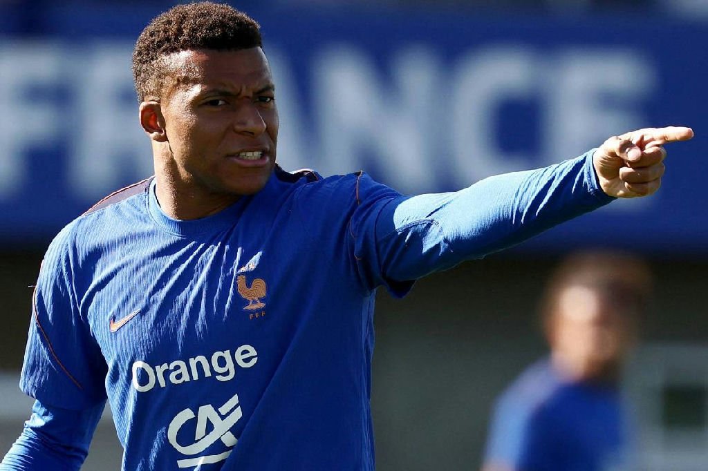 Mbappé encerra parceria com a Nike e se junta à marca suíça On