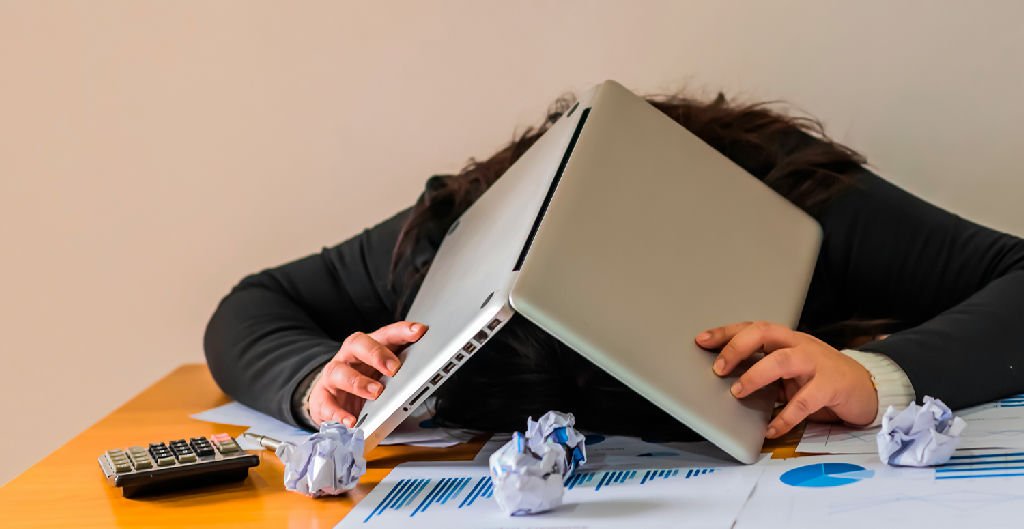 Multas da Nr-1 sobre riscos psicossociais entram em vigor nesta quinta-feira (24)