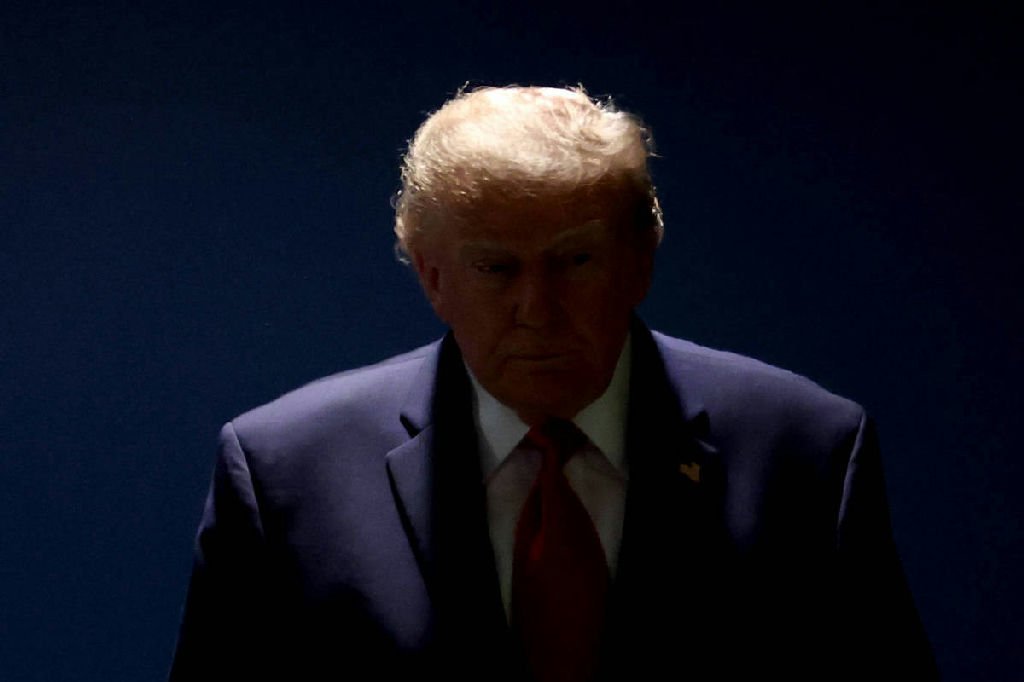 Negacionismo eleitoral e o impacto de Trump na democracia global, diz diretor de instituto pró-democracia