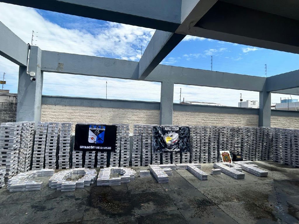 Polícia apreende 500 mil maços de cigarros contrabandeados em Barra do Garças