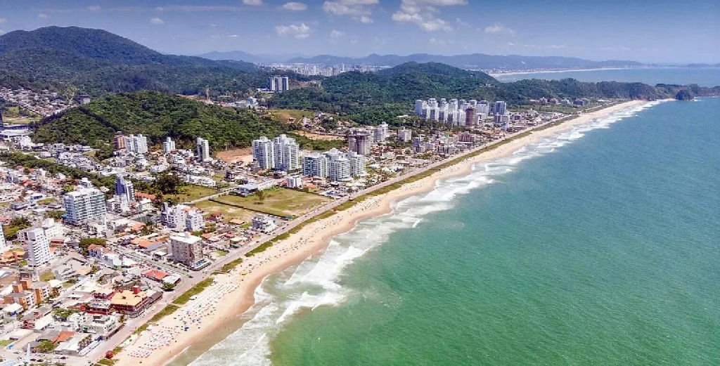 Praia Brava: novos imóveis superam R$ 30 mil por metro quadrado
