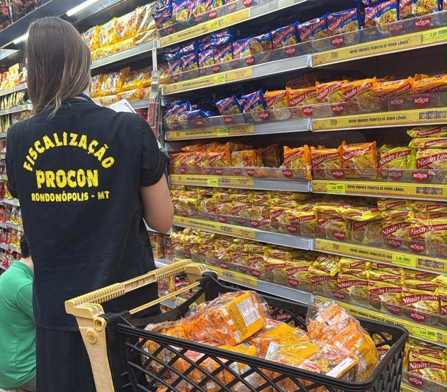 Procon alerta consumidores sobre a importância de checar prazos de validade em produtos