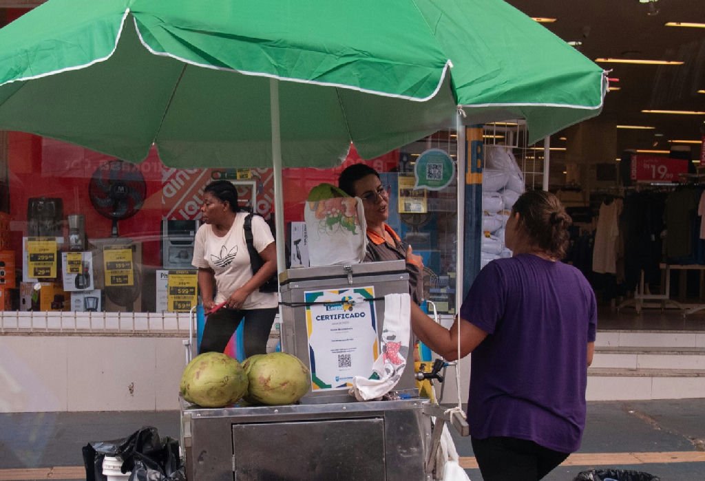 Programa Ambulante Legal transforma a vida de 330 vendedores em Rondonópolis