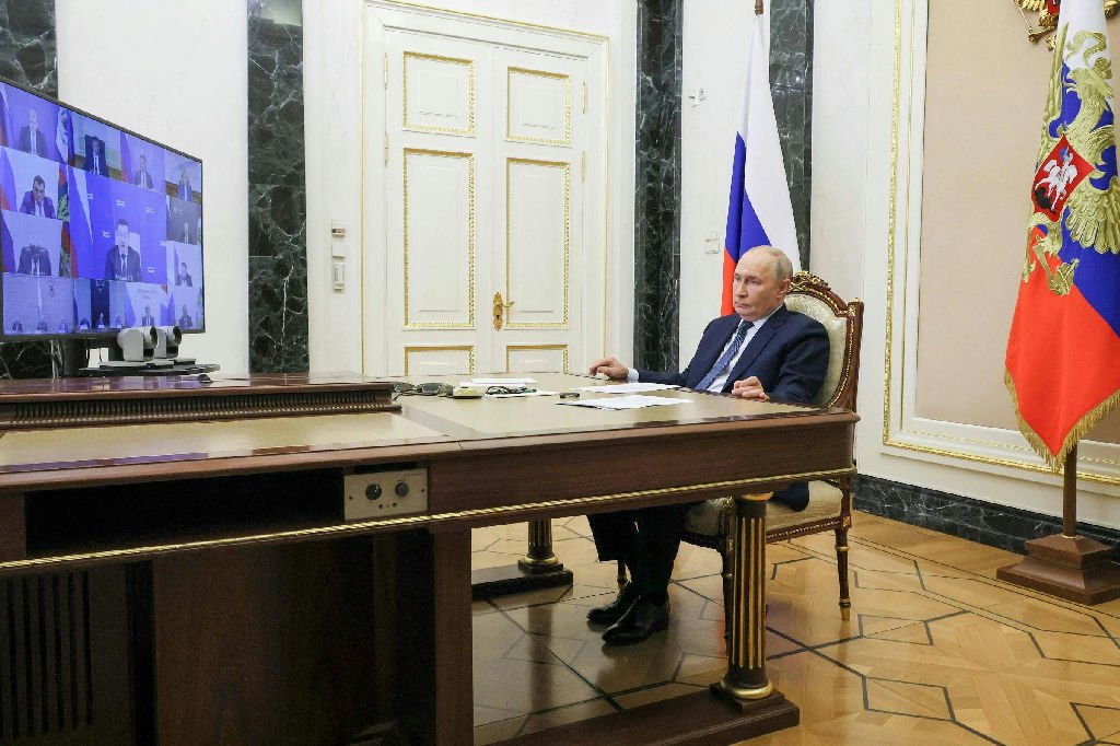 Putin determina pausa de três dias nos ataques a Kiev antes da visita de enviados de Trump