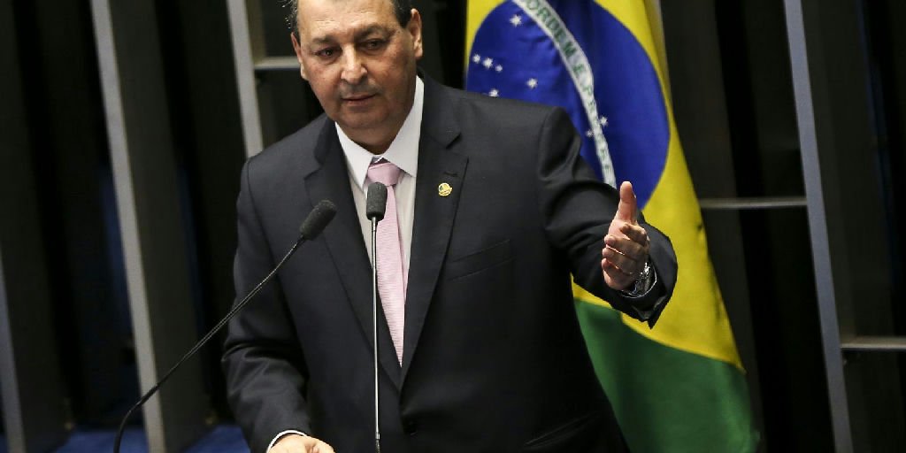 Relator da CCJ rejeita emendas que buscavam manter jornada 6x1