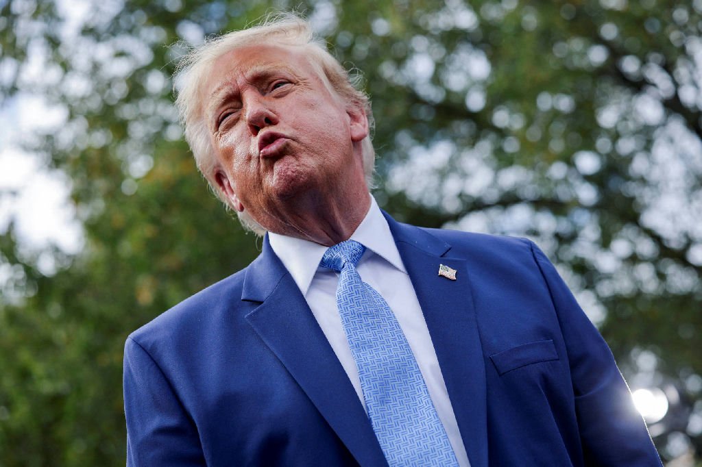Tribunal dos EUA analisa tarifas de Trump relacionadas ao trabalho forçado