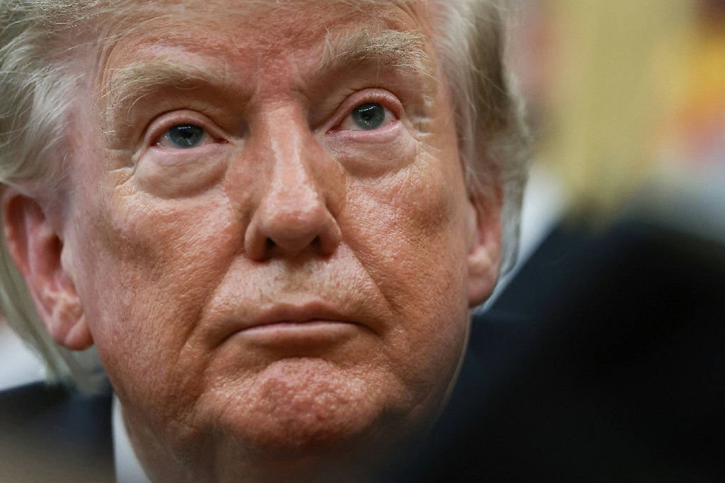 Trump sugere renomear estreito de Hormuz para estreito de Trump