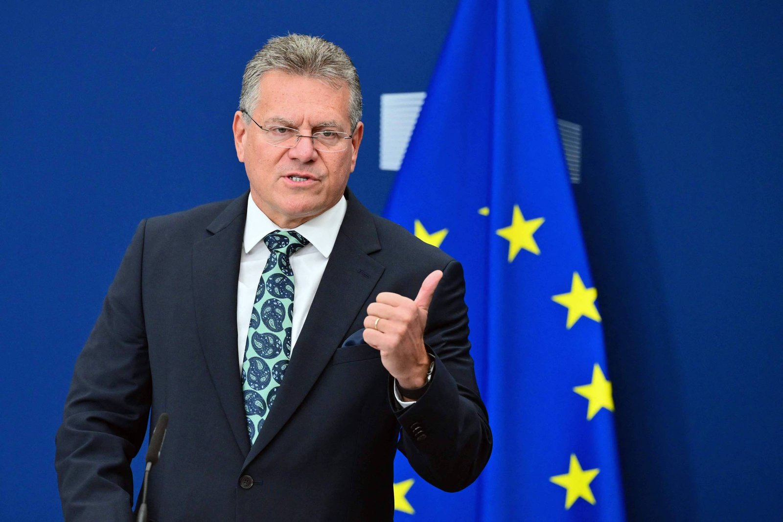 União Europeia e Filipinas firmam acordo inicial de livre comércio; Canadá avança em negociações com asiáticos
