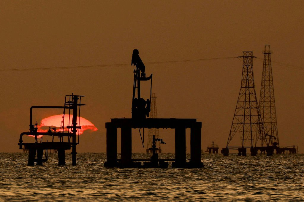 Venezuela enfrenta crise de energia que compromete setor de petróleo