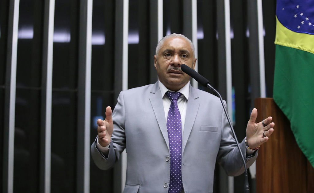A aposentadoria dos figurões da política brasileira nas urnas de 2026