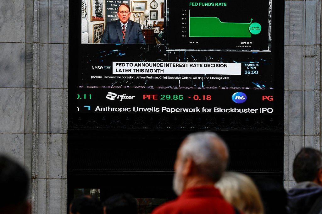 ADRs de empresas brasileiras se recuperam no pré-mercado, enquanto contratos futuros enfrentam queda