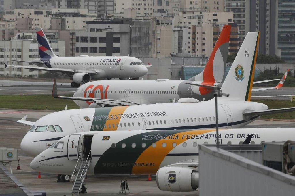 Alta no preço do querosene de aviação reduz previsão de voos em 5%