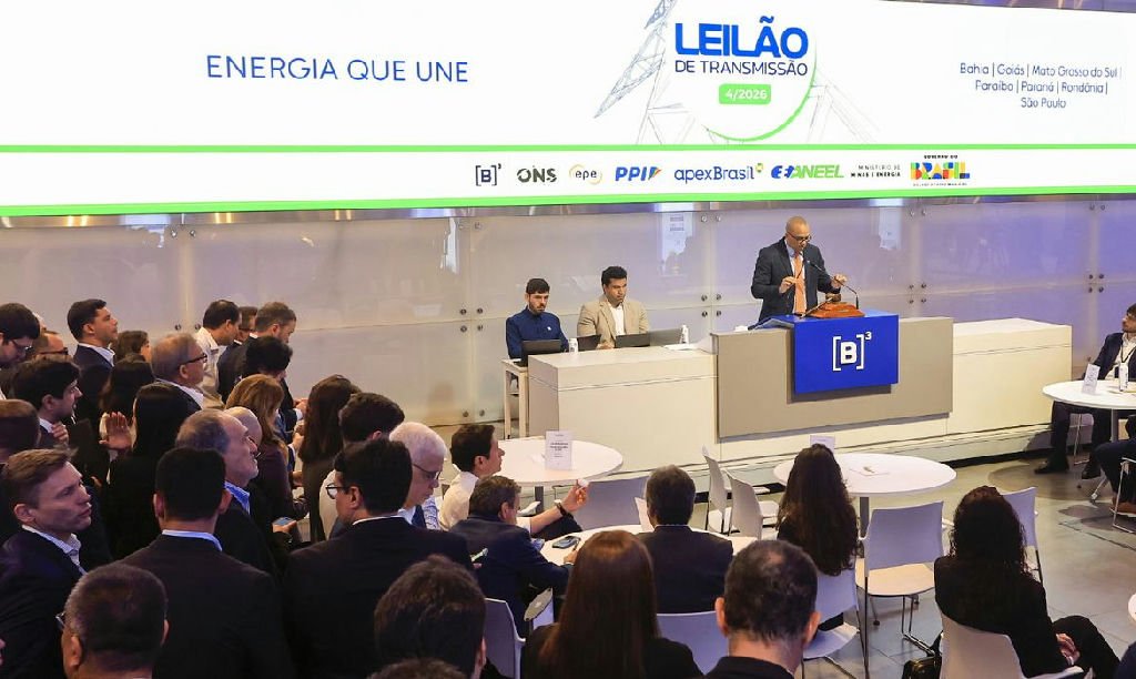 Aneel realiza leilão de transmissão de energia com investimentos de R$ 8,9 bilhões