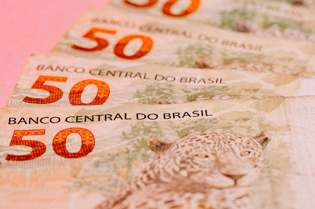 Arrecadação federal atinge recorde de R$ 239,4 bilhões em setembro, com alta de 5,62%