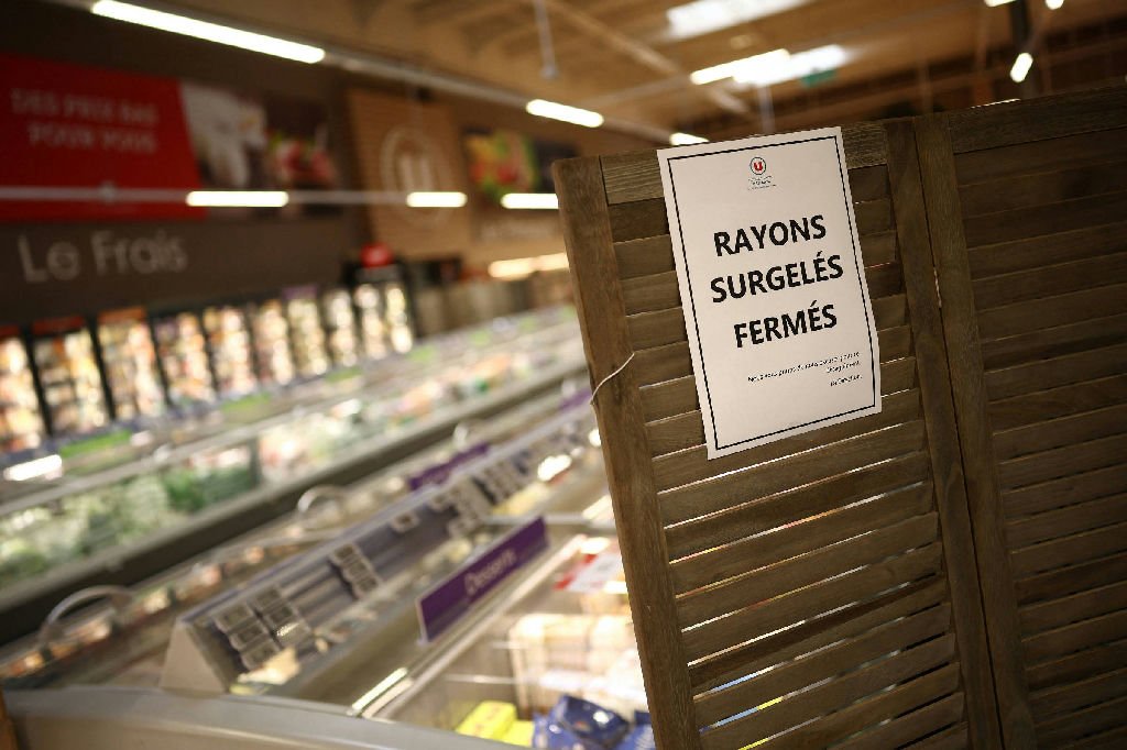 Ataque cibernético a supermercados na França gera alerta sobre segurança alimentar