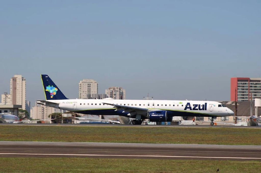 Azul prevê recuperação mais lenta devido aos altos custos com combustível