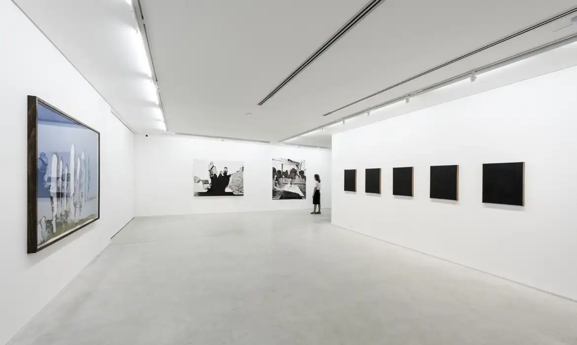 Bienal de Curitiba apresenta obras de mais de 300 artistas de 38 países