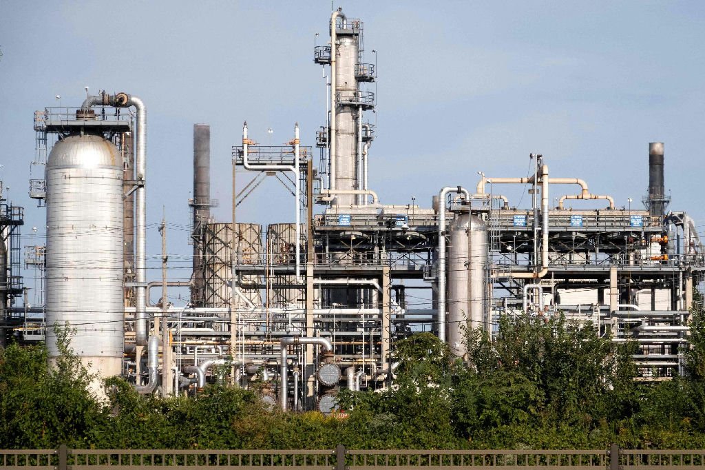 BP quadruplica lucro líquido no terceiro trimestre impulsionada pela alta do petróleo