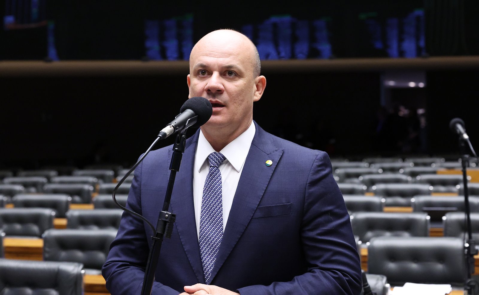 Câmara analisa projeto que amplia oferta de geriatras no SUS