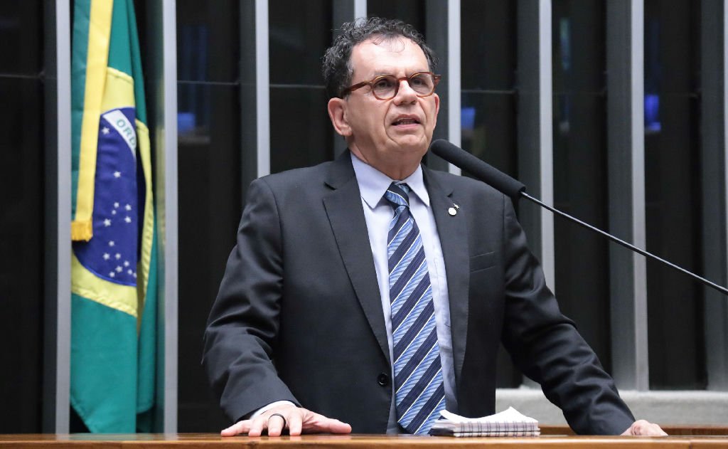 Câmara analisa projeto que garante alimentos especiais para doenças metabólicas raras no SUS