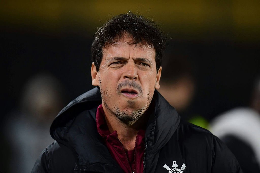 Campeonato Brasileiro registra 19 demissões de técnicos; times melhoram desempenho após mudanças