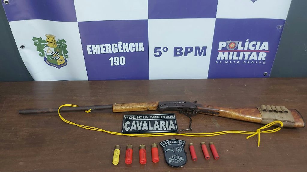 Cavalaria da PM detém homem por porte ilegal de arma em Rondonópolis