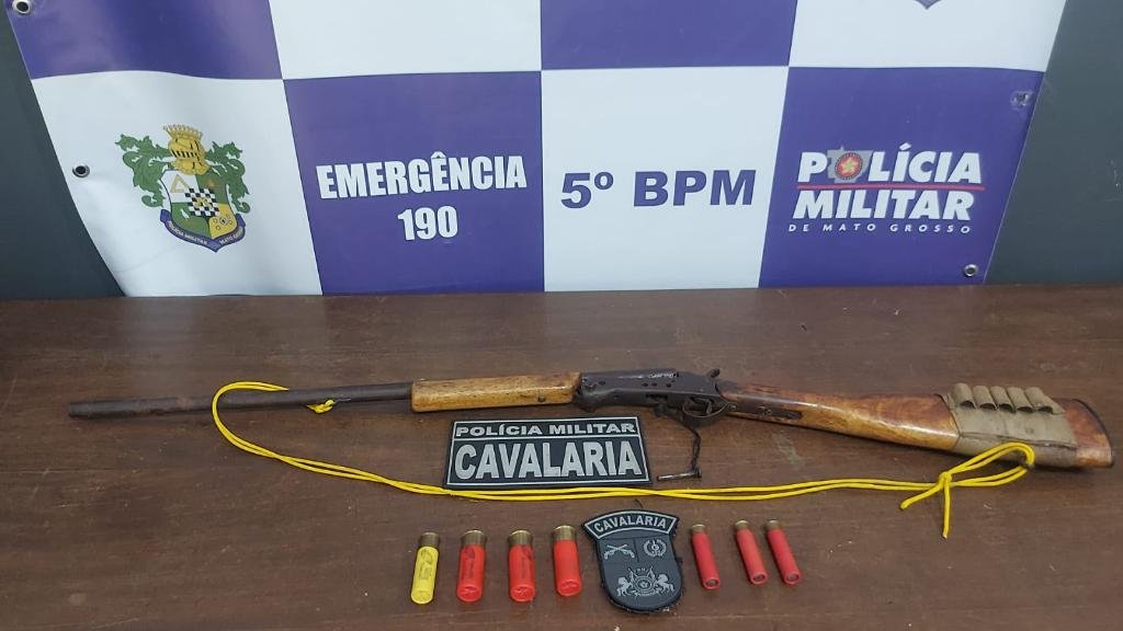 Cavalaria da PM detém homem por porte ilegal de arma em Rondonópolis