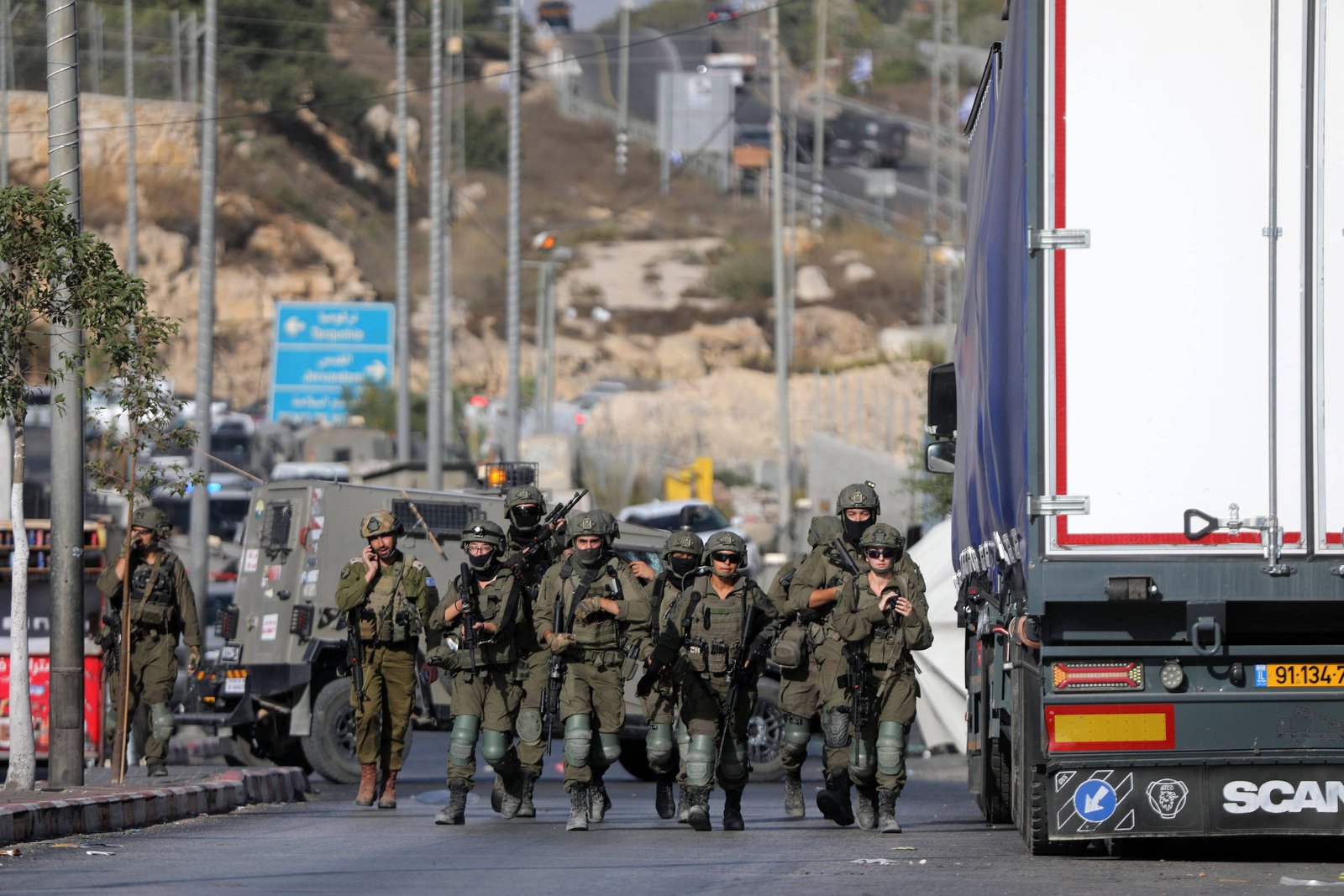 Cerca de 1.200 palestinos são forçados a deixar suas casas após operação militar de Israel