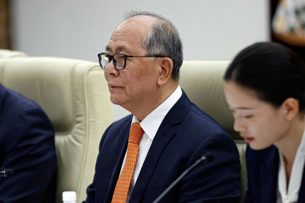 China busca estreitar laços com a direita latino-americana antes do segundo turno no Brasil