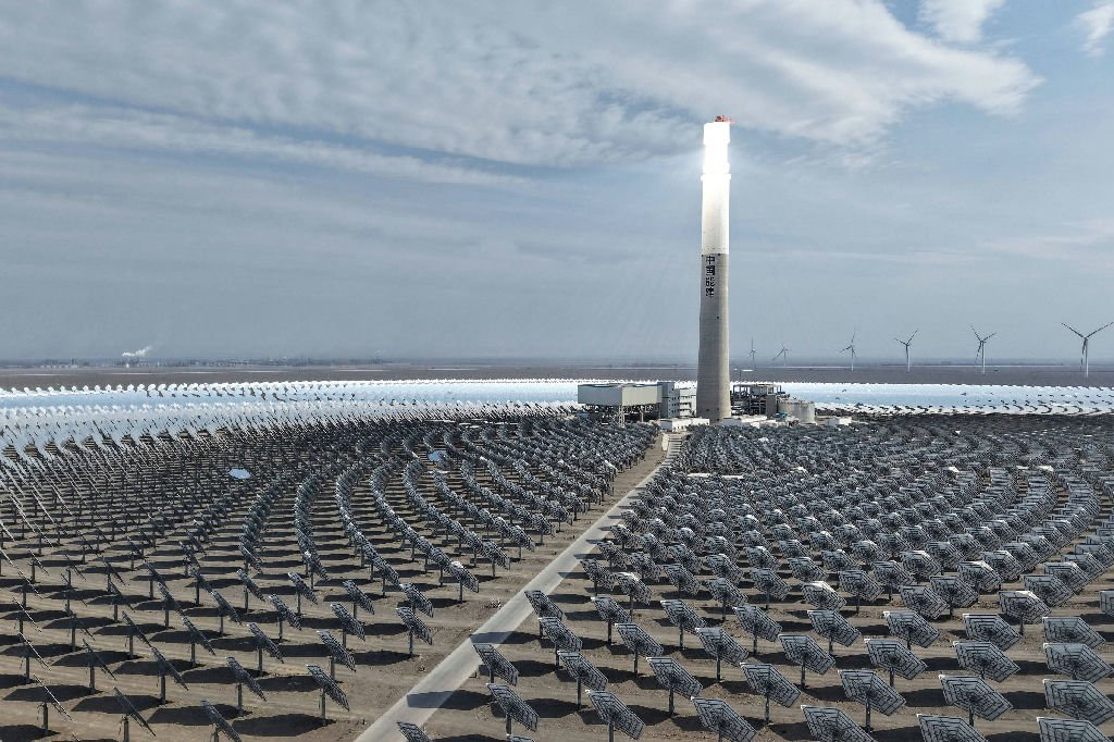 China propõe controle de exportações de tecnologias para equipamentos solares