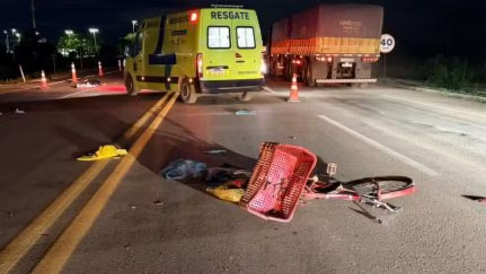Ciclista de 71 anos morre atropelado na Br-364; motorista foge sem prestar socorro