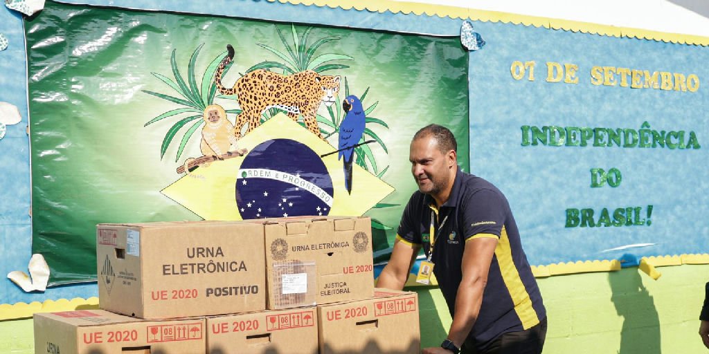 Como verificar seu local de votação se solicitou voto em trânsito