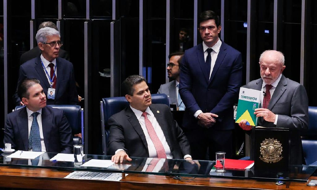 Congresso aprova emenda que garante aposentadoria especial para agentes de saúde