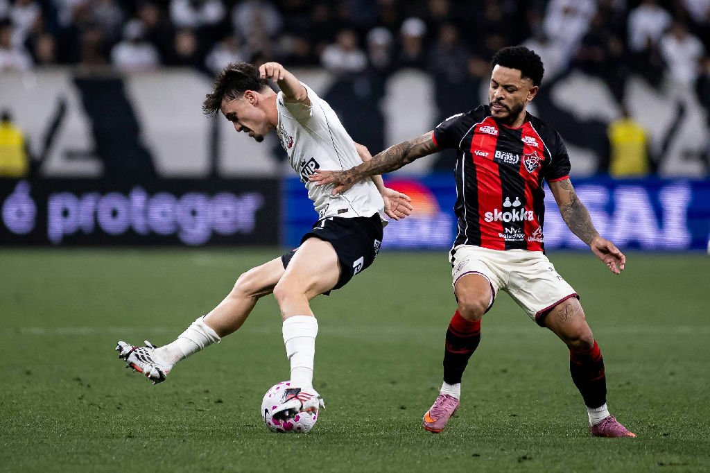 Corinthians empata em casa após sequência de derrotas, mas ainda luta contra rebaixamento