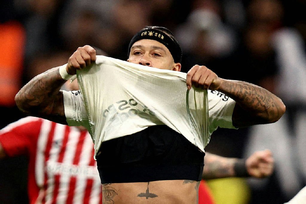 Corinthians fecha parceria com Shopee como patrocinador master até o fim do ano