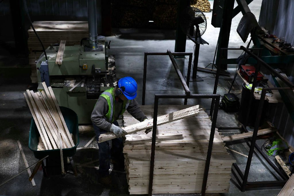 Crescimento do PIB dos EUA atinge 3,4% no terceiro trimestre impulsionado por inteligência artificial
